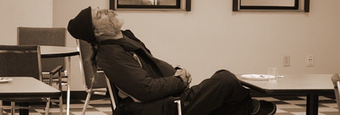 Mengatasi Klien Yang Menolak Bangun